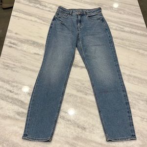 American Eagle stretch mom jean. 2 regular